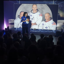 Cargar imagen en el visor de la galería, Actividad en familia: Show Los astronautas y los Exoplanetas - Misión 2 - Sábado 1 de Junio del 2024 - 10:30

