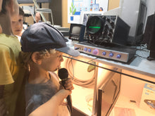 Cargar imagen en el visor de la galería, Actividad en familia: La Aventura de la Comunicación - Del Telégrafo al Smartphone y al Espacio - Sábado 7 de Marzo del 2026 - 11:30