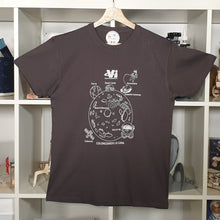 Cargar imagen en el visor de la galería, Camiseta con Realidad Aumentada: Artemis