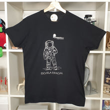 Cargar imagen en el visor de la galería, Camiseta con Realidad Aumentada: Astronauta
