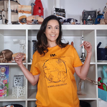 Cargar imagen en el visor de la galería, Camiseta con Realidad Aumentada: Futuro espacial