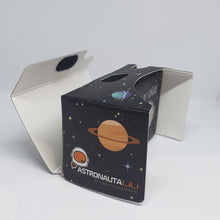 Cargar imagen en el visor de la galería, Kit Libro + Gafas Realidad Virtual (VR) "Descubre el Universo con la Astronauta LiLi"
