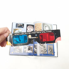 Cargar imagen en el visor de la galería, Libro "Descubre el Universo con la Astronauta LiLi". Contiene Realidad Aumentada (AR) e imágenes 3D