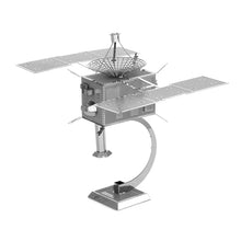 Cargar imagen en el visor de la galería, Satélite de la Agencia Espacial Japonesa (JAXA) de metal - Misión HAYABUSA (Exploración de asteroides)