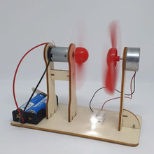 Cargar imagen en el visor de la galería, Molino eléctrico de madera - Para aprender sobre energía eólica