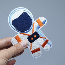 Cargar imagen en el visor de la galería, Parche para ropa: Astronauta grande