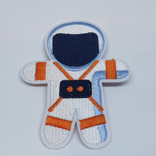 Cargar imagen en el visor de la galería, Parche para ropa: Astronauta grande