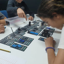 Cargar imagen en el visor de la galería, Actividad en familia: Ingenieros Espaciales - Domingo 7 de Junio del 2026 - 11:00