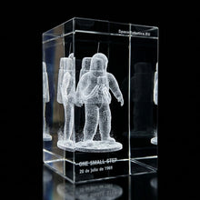 Cargar imagen en el visor de la galería, Cristal: Luna Astronauta misión Apollo
