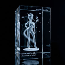 Cargar imagen en el visor de la galería, Cristal: Astronauta LiLi
