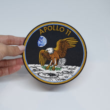Cargar imagen en el visor de la galería, Parche para ropa: Misión Apollo 11

